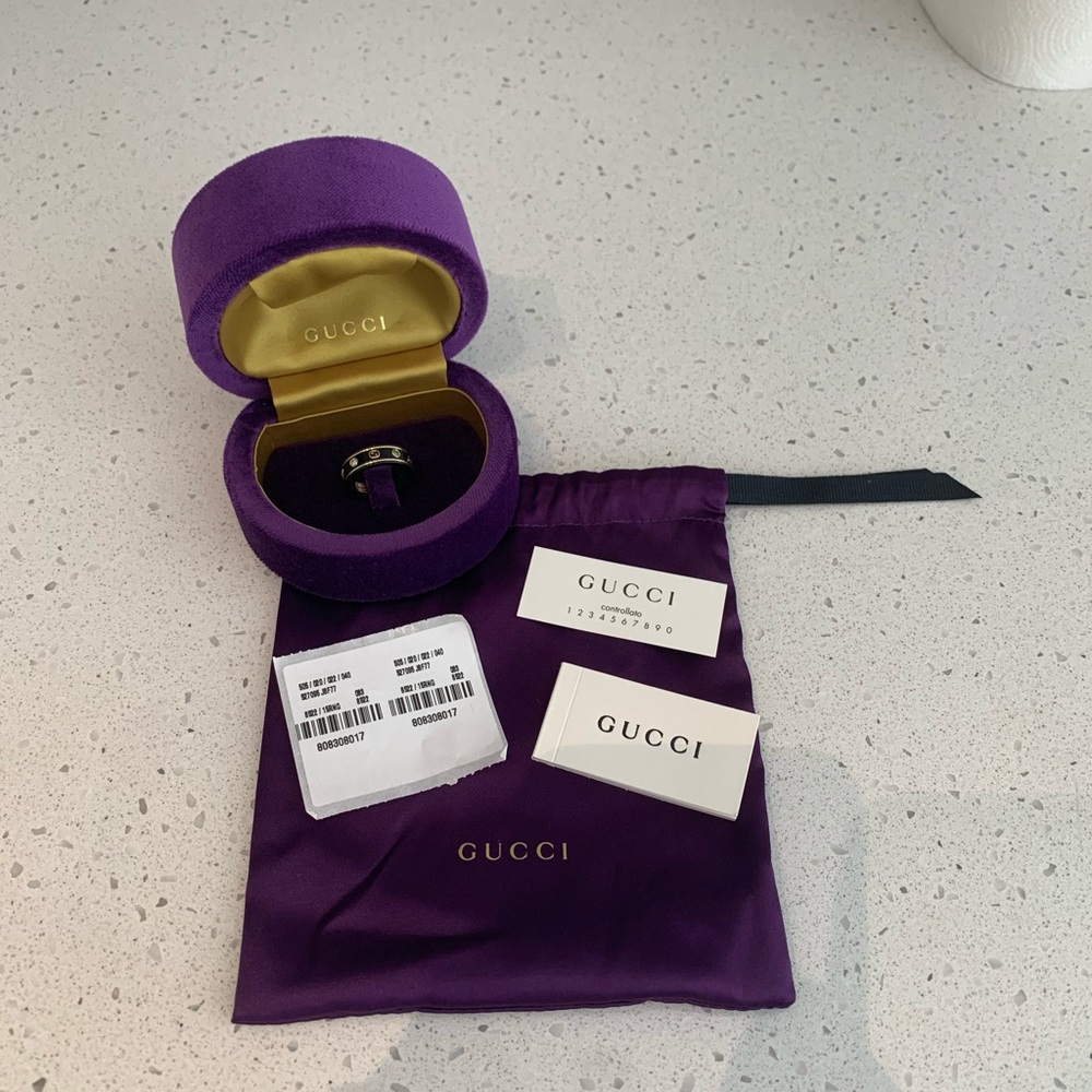 Authentic Gucci Ring - 18karat Gold